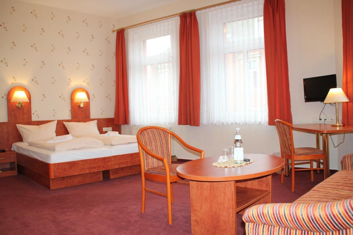 Hotel Thueringer Hof Рудолщат Екстериор снимка